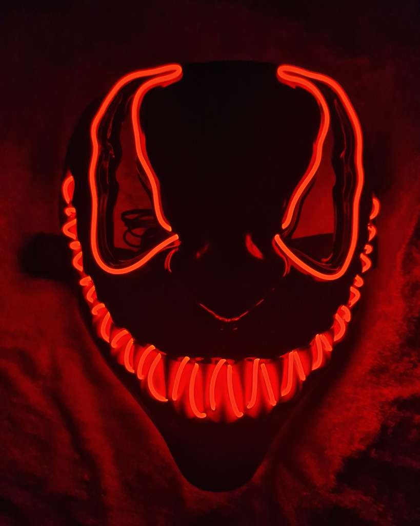 507631_e4f615fe861c94e7018b87dec45344bd.jpg Smilende Led maske, Rød - Bilde 2