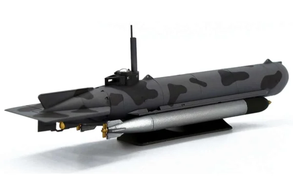 Revell: German Midget Submarine Type Molch 1:72