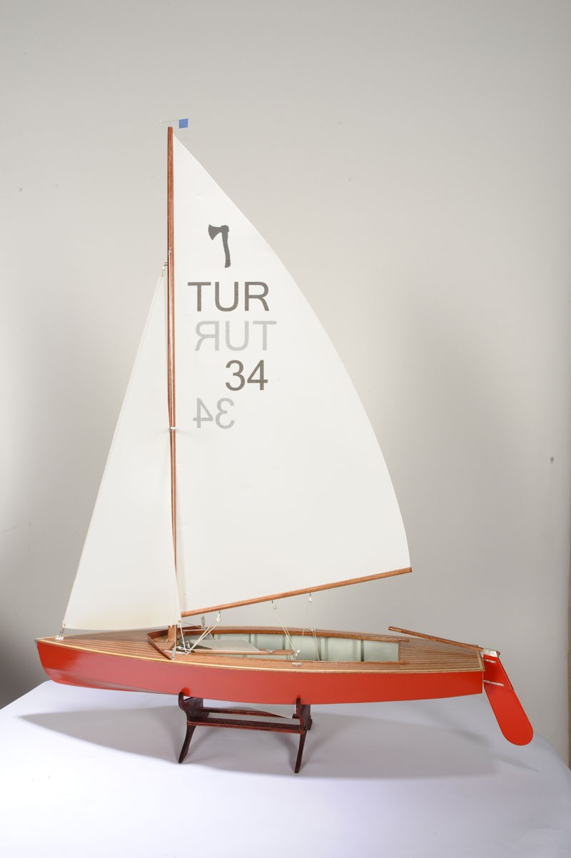 Pirat Turkmodel: 1/10 PIRAT Saliling Class - 56cm - Bilde 1